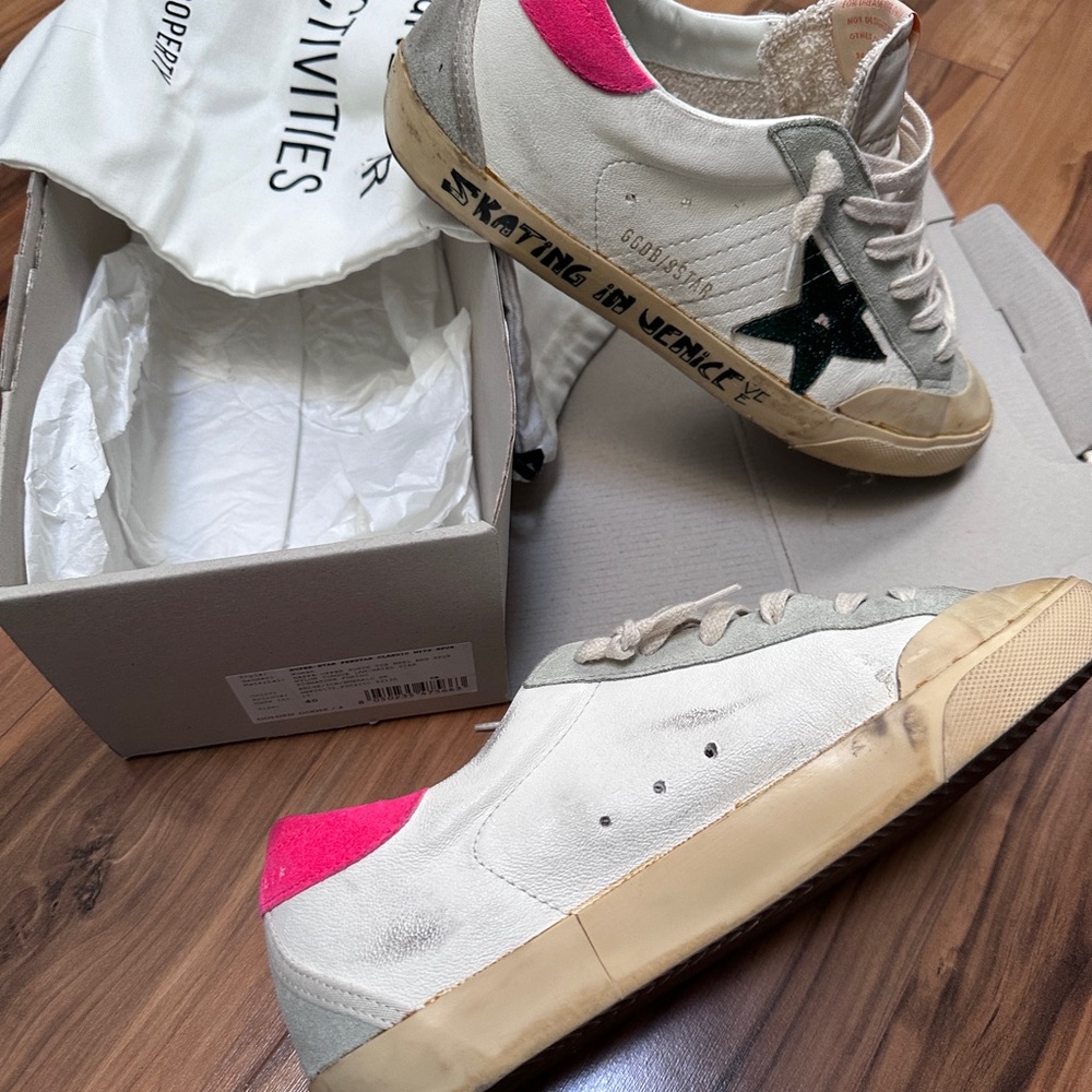 Super-Star Penstar with green star and fluorescent lobster heel tab.  Won 3x
